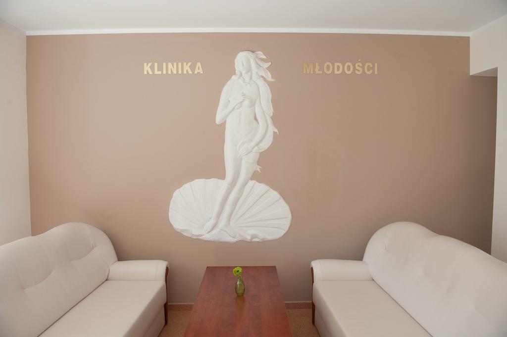 Klinika Mlodosci Medical Spa Swieradow-Zdroj Luaran gambar